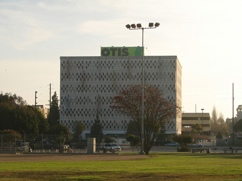 奥蒂斯艺术设计学院.jpg